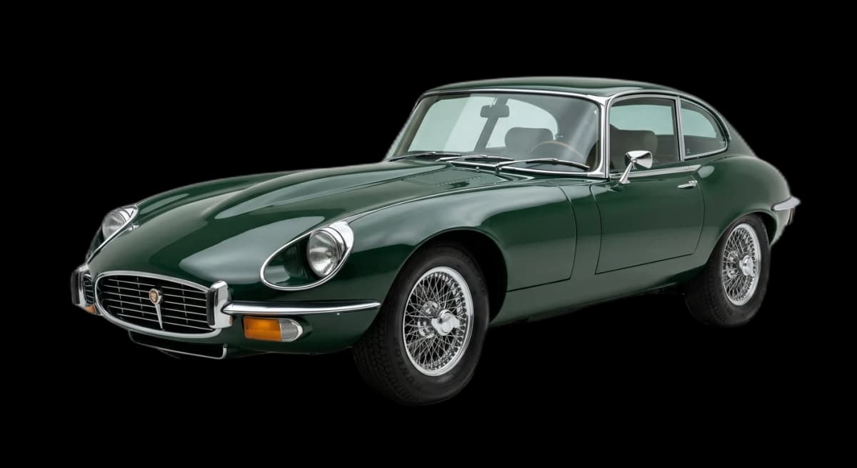 Jaguar E-Type Series 3 V12 by Malcolm Sayer / William Heynes