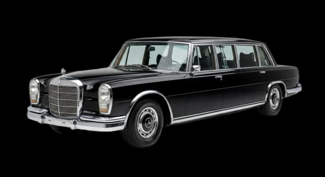 Signature design by Paul Bracq / Friedrich Geiger (Mercedes-Benz)